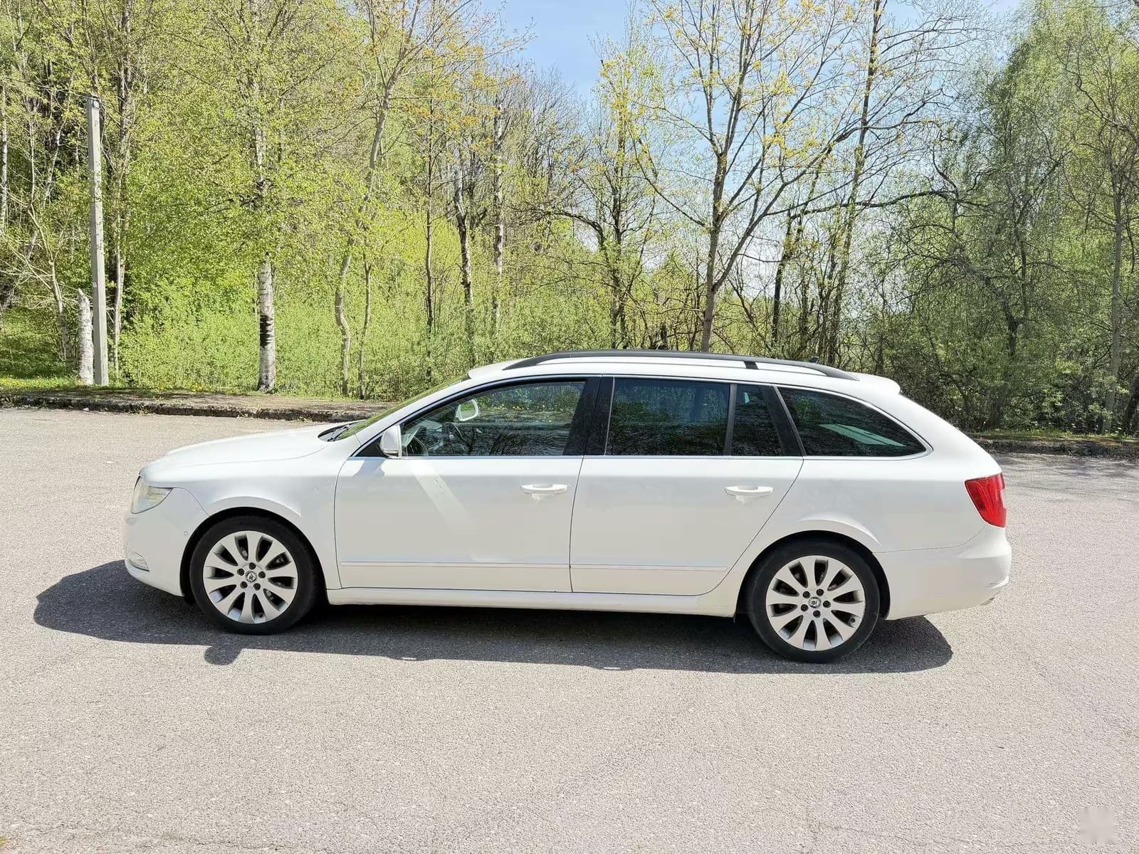 Skoda Superb 2010 – nuotrauka 3