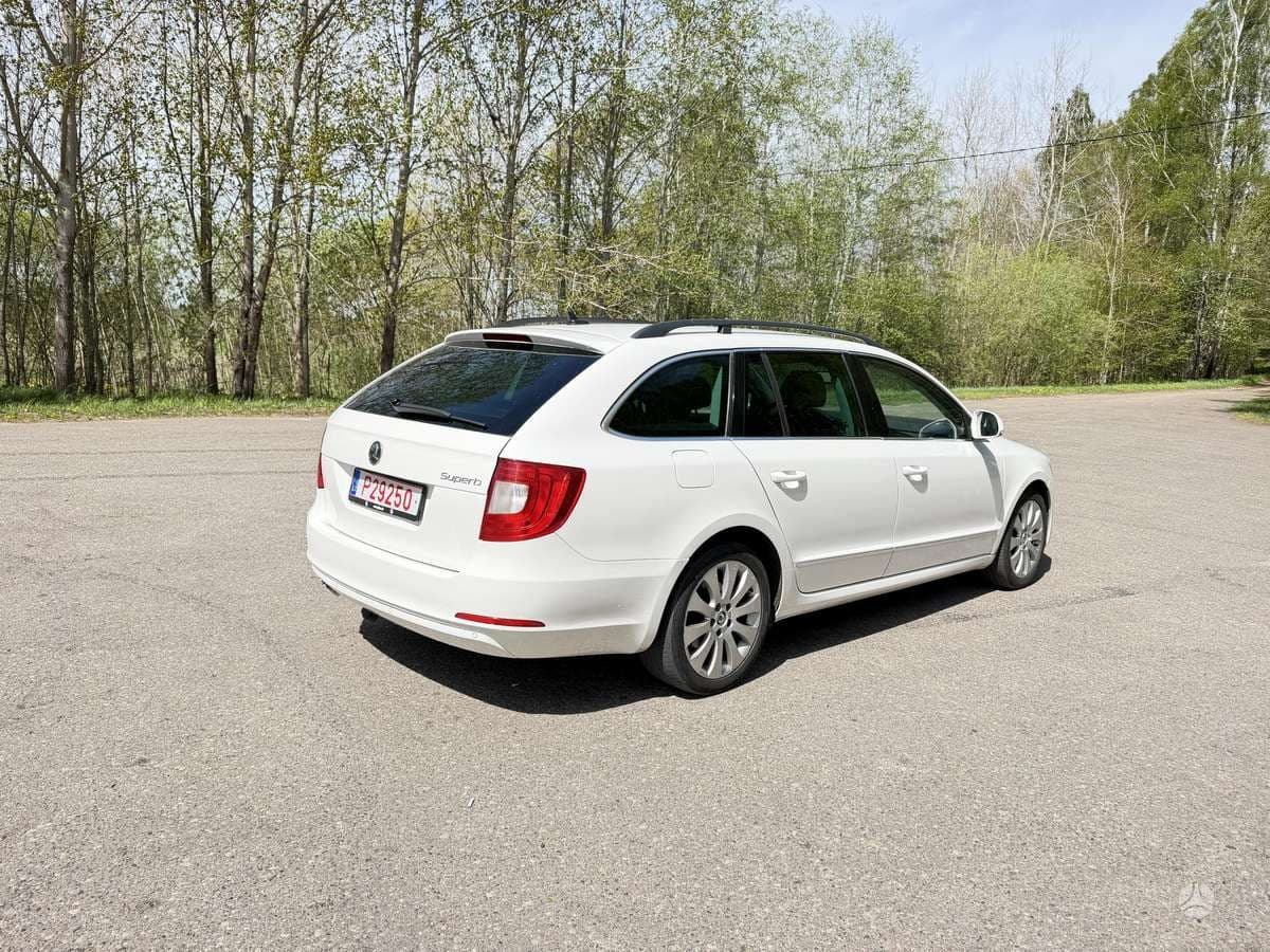Skoda Superb 2010 – nuotrauka 5