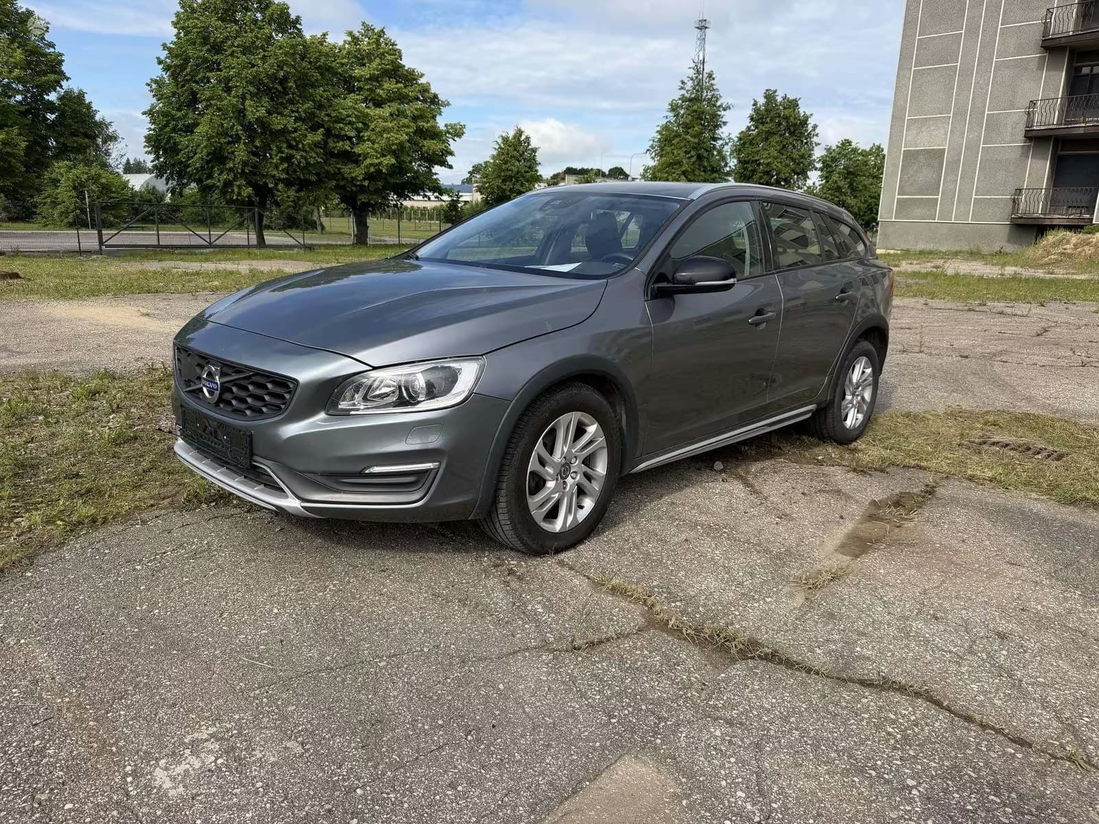 Volvo V60 Cross Country 2016 – nuotrauka 1