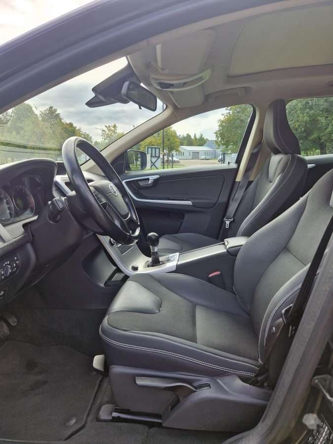 Volvo XC60 2011 – nuotrauka 9
